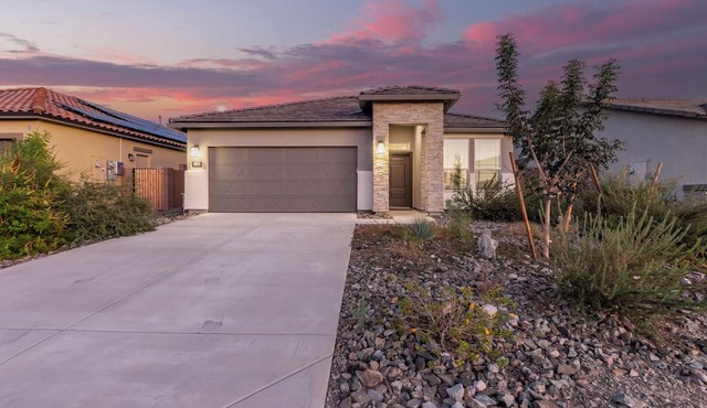 Charming Home in Goodyear