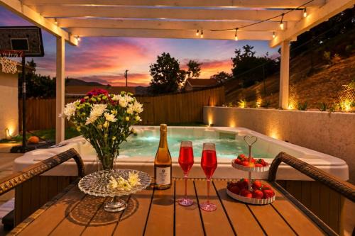 Spacious Home with Jacuzzi BBQ & Foosball