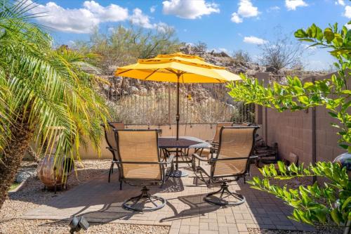 Estrella Golden Oasis Mountain view back yard!