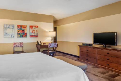 Carlton Oaks Lodge, an Ascend Collection Hotel
