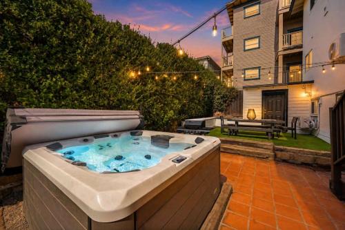Hot Tub & Arcade Escape Near Balboa Park