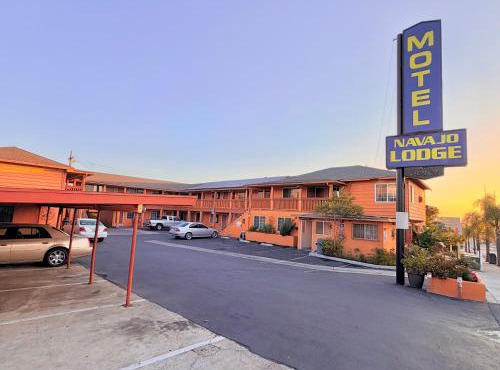Navajo Lodge