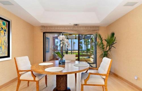 Three Bedroom Oceanfront Condominium with Panorami