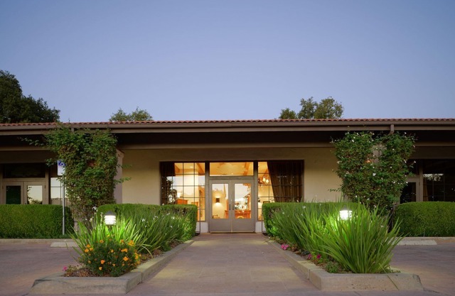Riviera Oaks Resort 