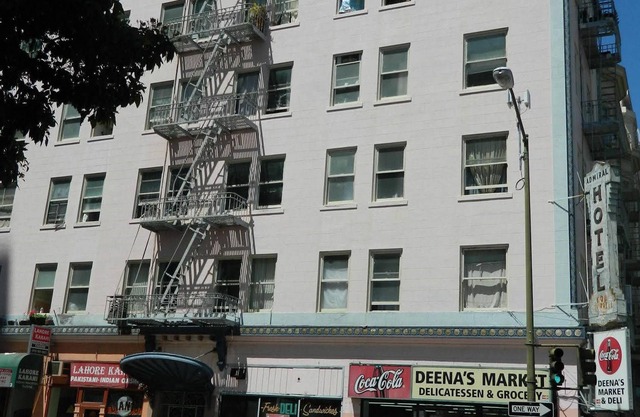 Admiral Hotel