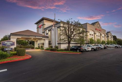Hampton Inn Suites 